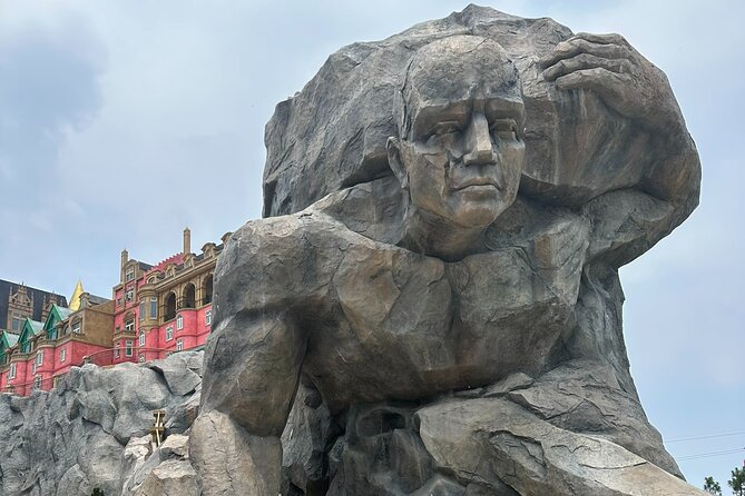 DA NANG Ba Na Hills, Golden Bridge & Cable Cars PRIVATE TOUR - Who this tour is best for