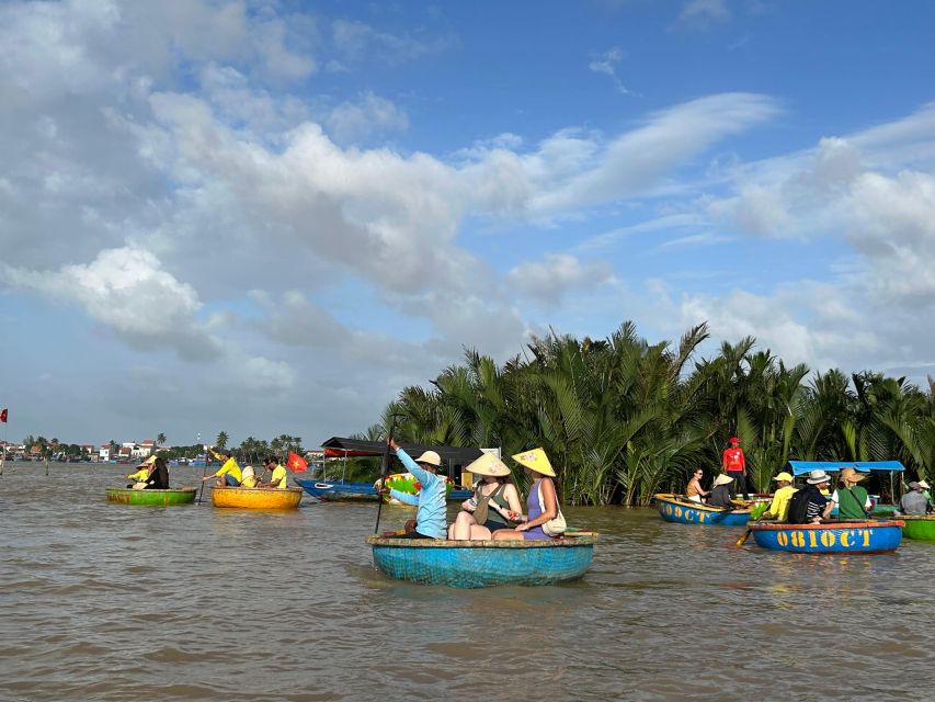 Da Nang: Basket Boat in Coconut Forest, Sunset & Hoi An Town - The afternoon start in Da Nang: getting picked up smoothly