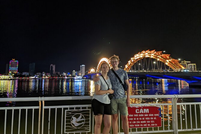 Da Nang By Night: Seafood dinner, night market and cruise trip - The night market: where bargaining gets real