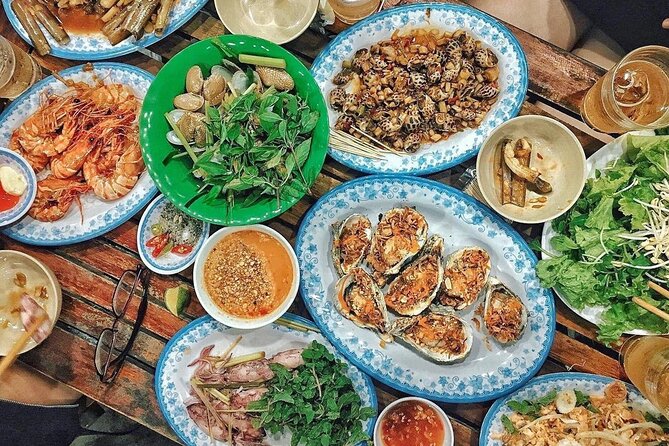 Da Nang By Night: Seafood dinner, night market and cruise trip - Seafood dinner that actually anchors the evening