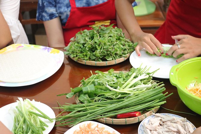 Da Nang Cooking Class with Coffee Tasting and Market Visit - The Market Run: Learning Ingredients and Shopping Habits