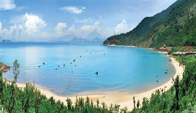 Da Nang: Coral Snorkelling and Jetski Experience - Beach downtime, photos, and the banana float add-on