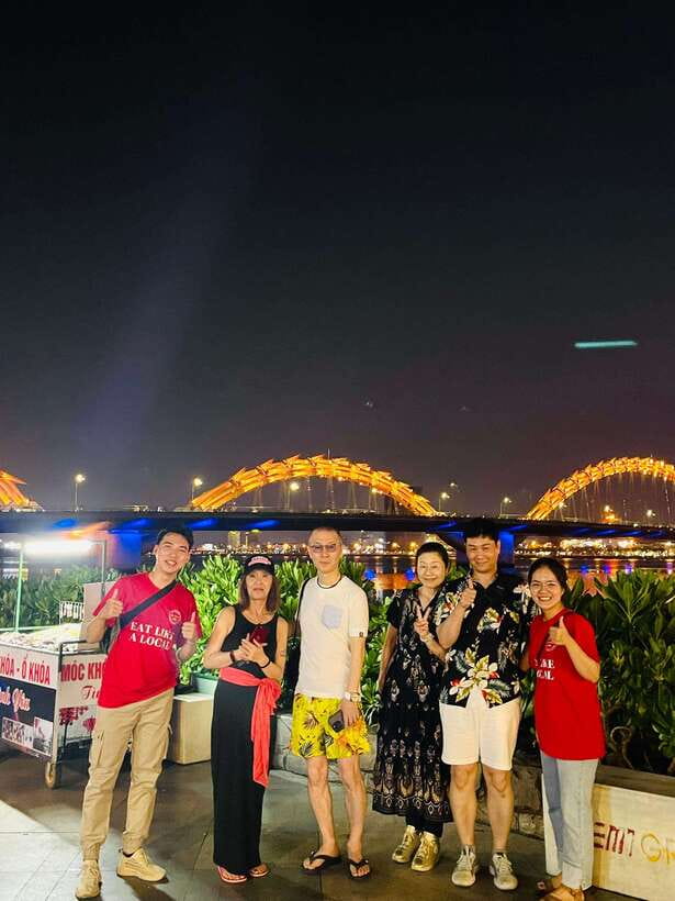 Da Nang: Culinary Tour by Night - Dragon Bridge, Han Bridge, Love Bridge: night icons with real camera time