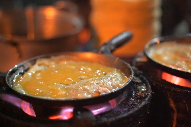 Da Nang Evening Food Tour - Meeting point near Tran Quoc Toan and the walk-first rhythm
