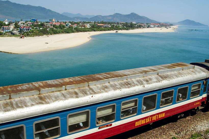 Da Nang: Hai Van Pass And Lang Co Beach Scenic Discovery - Son Tra Peninsula’s Linh Ung Pagoda Stop: Spiritual Views Over the Coast