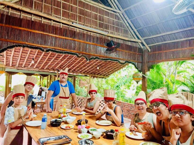 Da Nang/Hoi An: Market Tour, Basket Boat Ride, Cooking Class - How the Hoi An vs Da Nang options fit your schedule
