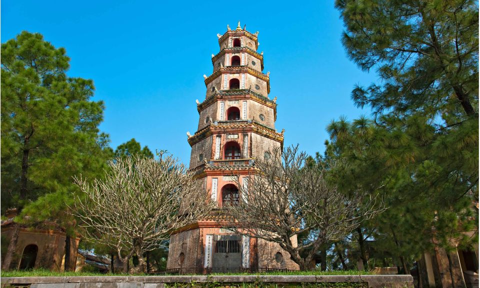Da Nang: Hue Imperial City and Hai Van Pass Small Group Tour - Hai Van Pass: The 1-Hour Scenic Stop With Big-View Payoff