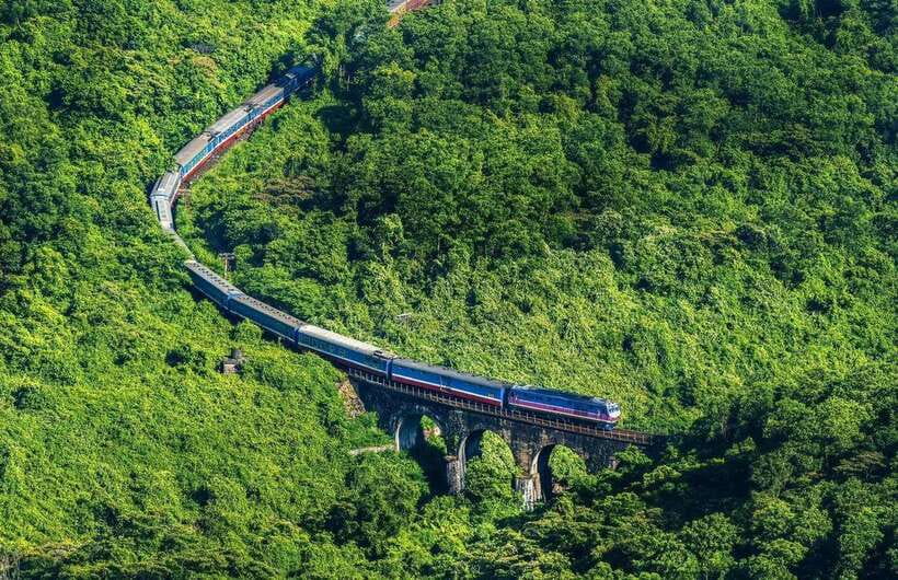 Da Nang: Hue Imperial Day Trip, Hai Van Pass Train, & Lunch - Lang Co Beach photo stop: short, but worth it