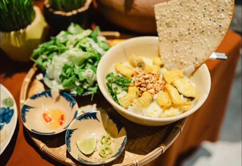 Da Nang: Michelin-Selected Street Food Tour with Local Guide - Key things you’ll notice on this tour