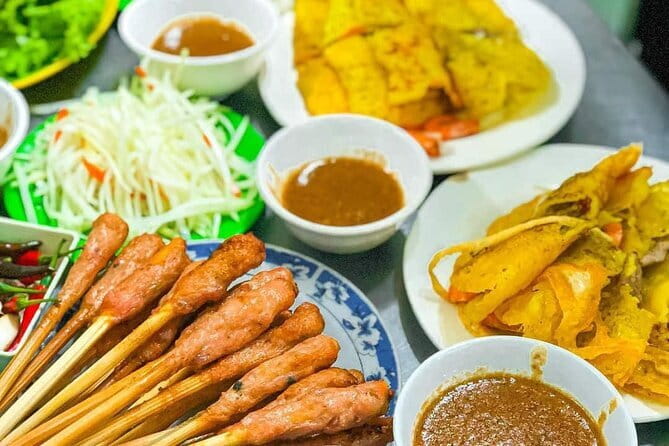 Da Nang Motorbike Tour with Local Guide-Food, Culture-Hidden Gems - Bánh xèo Bà Dưỡng: a crisp dinner with real Da Nang attitude