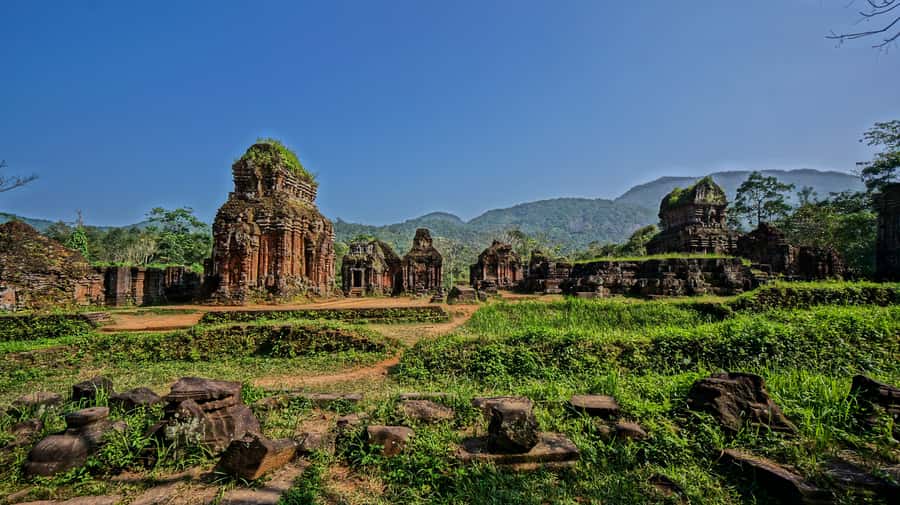 Da Nang: My Son Discovery 8 am/1 pm Lunch - Boat ride back to Hoi An on the Thu Bon: the calm part of the day