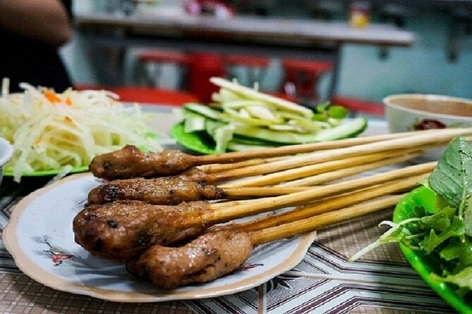 Da Nang Night Foodie Tour City and Han River Cruise By Private - Start With House-Made Bites, Then Settle Into Real Dinner