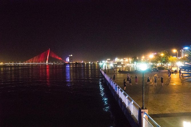 Da Nang Night Motorbike Tour & River Cruise Riding By Lady Rider - Guides Make the Difference: English Support, Photo Help, and the Personal Touch
