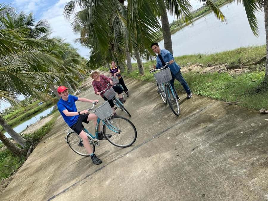 Da Nang or Hoi An: Countryside Bike & Basket Boat Tour - Wildlife, Buffalos, and Those Quick Moments You’ll Remember