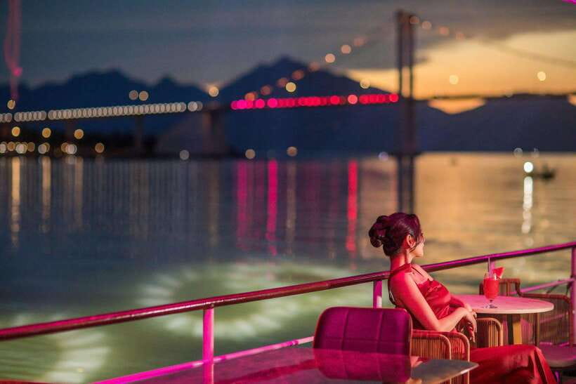Da Nang: Poseidon Cruise with Dinner and Dragon Bridge Show - Weather and comfort: rain, noise, and staying happy anyway