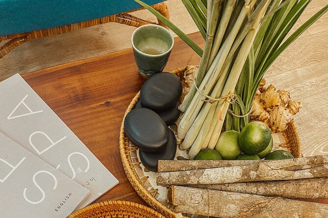 Da Nang: Private 90 minutes Aroma Massage by Trees Spa - The Aroma Part: Essential Oils Plus Gentle Full-Body Work