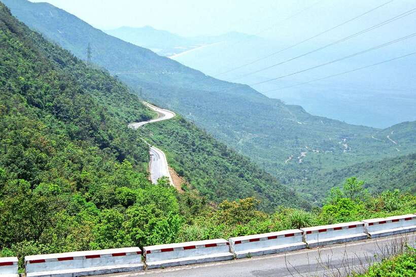 Da Nang : Private Car to Hue with Multi Sightseeing Stops - Price and Logistics: What You’re Really Paying For at $16