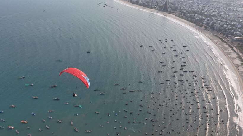 Da Nang Private paragliding experience on Monkey Mountain - GoPro Action Camera Included: How the Footage Fits Real Life (Not Just Theory)