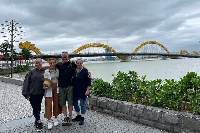 Da Nang Street Food Private Tour With Local Students - Dragon Bridge Break: Why a Reset Stop Makes the Rest of the Night Work