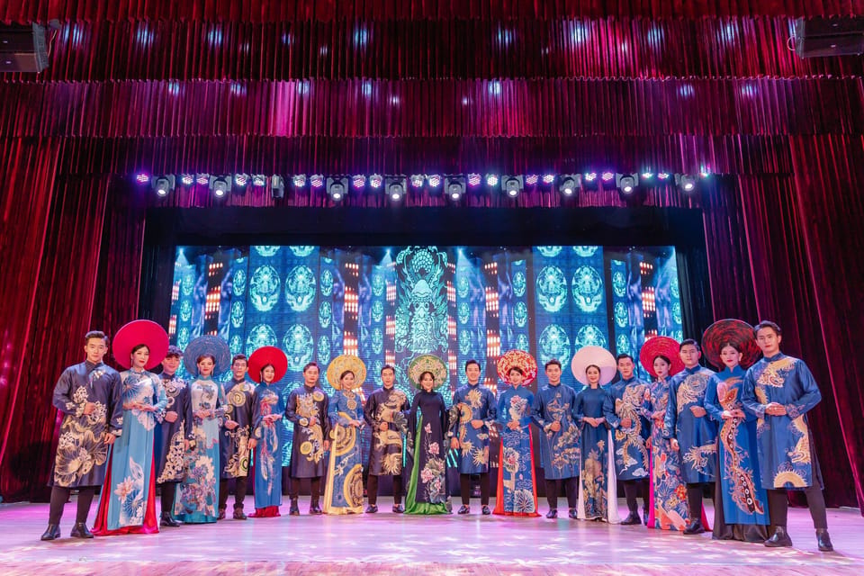 Da Nang "The Ao Dai" Show: Timeless Vietnamese Elegance - Nguyen Dynasty Royal Palace: Tim b r e of the Royal Palace on Stage