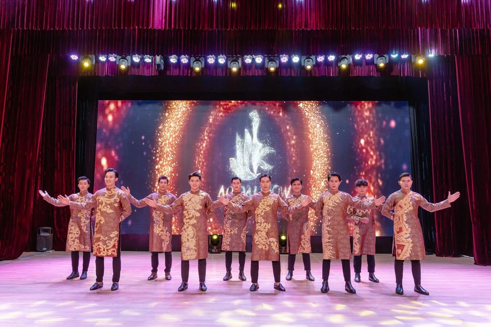 Da Nang "The Ao Dai" Show: Timeless Vietnamese Elegance - How to Follow the Story Without Stress: English Narrative on Stage