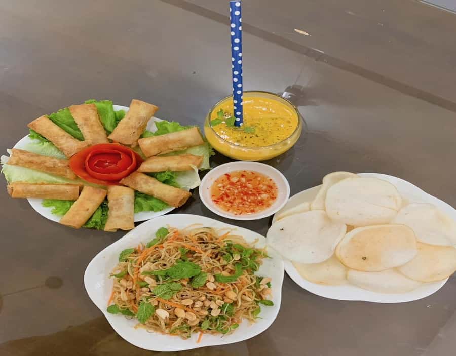 Da Nang: Traditional Cooking Class and Pho with Local Girl - Should You Book This Da Nang Cooking Class?