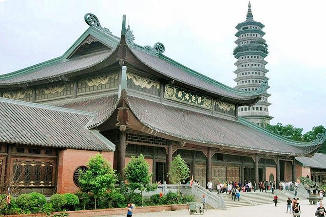 Daily Tour Trang An-Bai Dinh Group Tour - Lunch in Between: Buffet Comfort Without the Stress