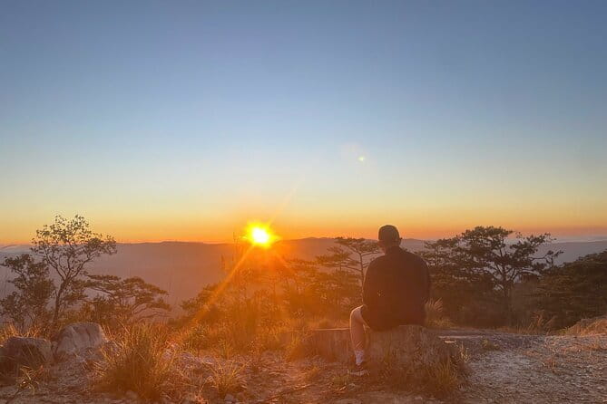 Dalat: Cloud Hunting & Sunrise Trekking to Hon Ho Mountain - Hon Bo Mountain sunrise trek: what the hike feels like