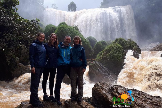 Dalat Countryside Private Tour and Waterfall - Stop 2: Me Linh Coffee Garden—your cup comes with context