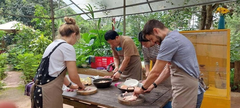 Dalat: Home Cooking Class with Central Market Tour - A home kitchen, not a classroom: your menu choices