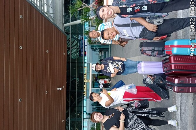 DaNang Airport Transfer to Hoi An by private car or vice versa - What makes the ride feel smooth: luggage help and patience