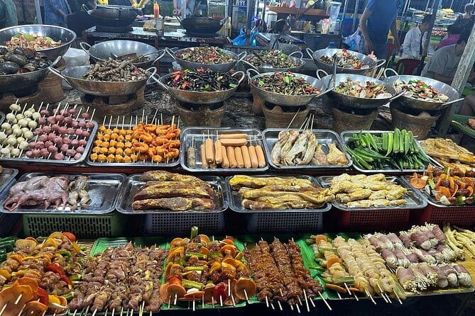 Danang Food Tour With Local Students - Dietary needs work here: vegan, vegetarian, gluten-free (with notice)
