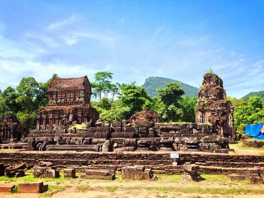 Danang: My Son Sanctuary and River Cruise 7.30 am/12.30 pm - Thu Bồn River Boat Ride: Pretty Views, Short Duration