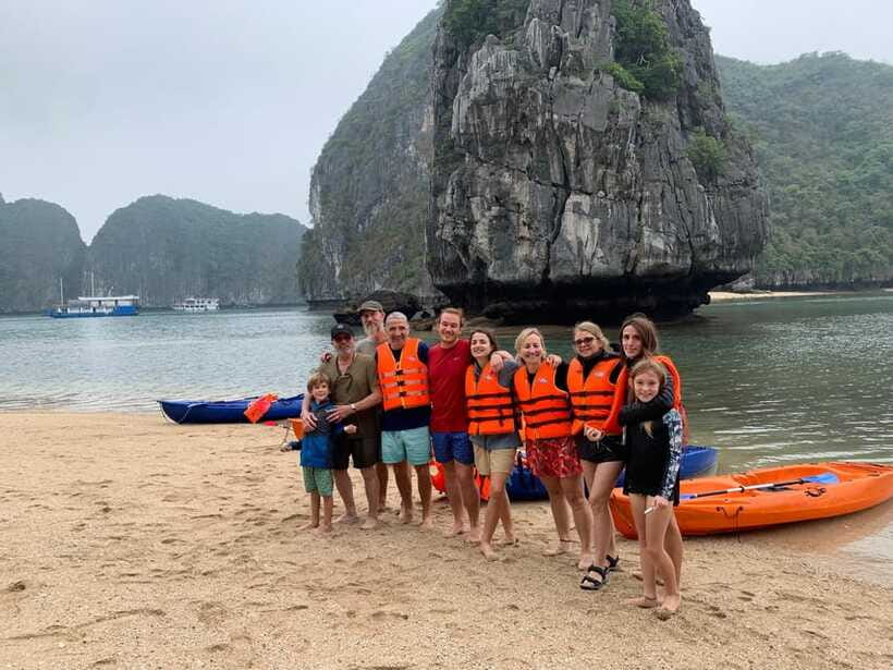 Đảo Cát Bà : 1Day Kayaking,Swimming,Cycling,Snorkeling,Lunch - Viet Hai cycling across rice fields: the afternoon that feels most real