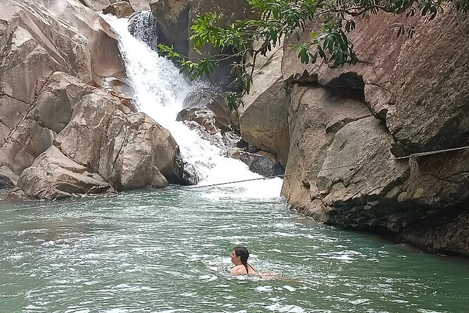 Day Trip - Explore Nha Trang Countryside & Ba Ho Waterfall - Stop 1: Tong Lam Lo Son Pagoda and Its 44-Meter Buddha