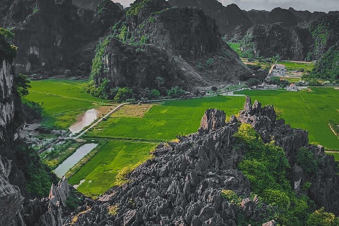 Day Trip from Hanoi to Ninh Binh Hoa Lu, Trang An, and Mua Cave - Key highlights you’ll care about