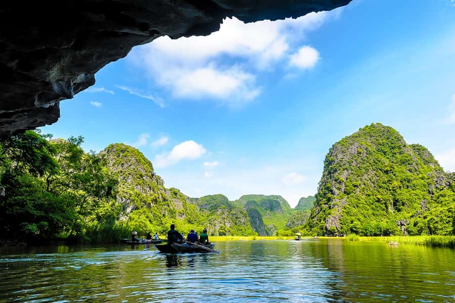 Day Trip: Hoa Lu, Trang An, Mua Cave with Transfer and Lunch - Lunch in Ninh Binh: Vietnamese food after you earn it