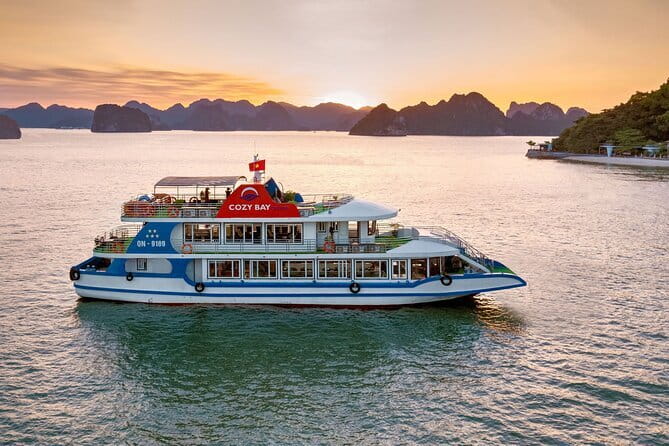 Day Trip - Luxury Experience in Ha Long Bay by Saquila Yacht - Mondo Restaurant lunch: Ha Long flavors in a tight time window