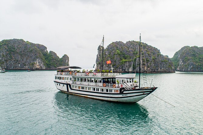 Day trip to Halong Bay from Hanoi - What you’ll notice most on this cruise