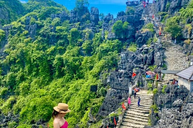 Dcar Day-Tour: Hoa Lu & Trang An & Mua Cave - A 7:00 am start that actually matters
