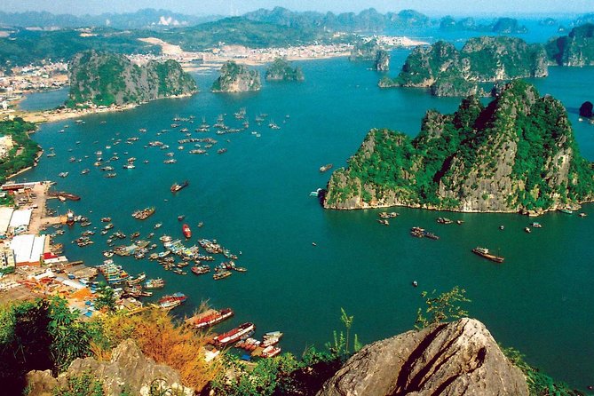Deluxe Halong Bay 6 Hours Cruise To Visit Surprising Cave And Titop Island - Sung Sot Cave: why the big one is a big deal
