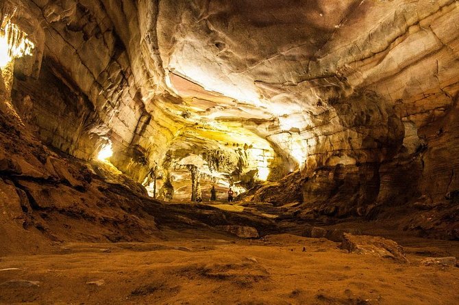 Deluxe Small Group Tour: Phong Nha Cave And Dark Cave 1 Day - Lunch Break in Phong Nha Village: Where You Refuel