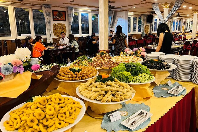 Dinner Cruise on Saigon River with Private Table - Entertainment on the River: Music, Dance, and That Samurais Moment