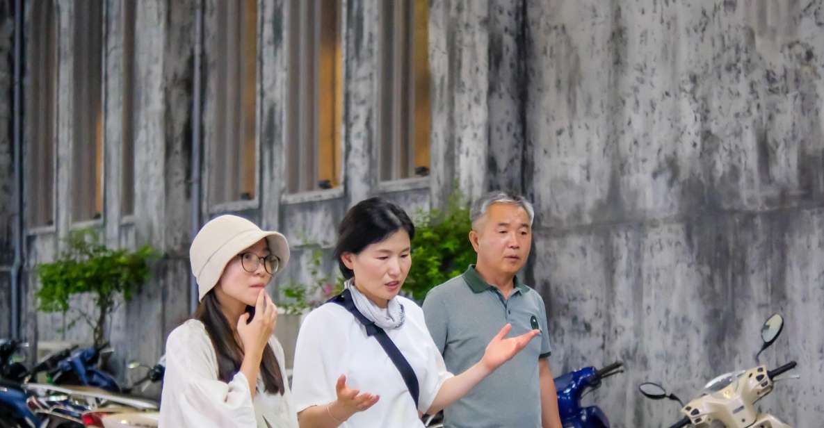 Discover Hanoi Train Street and Treasure on a Motorbike Tour - Ho Chi Minh Complex and One Pillar Pagoda: what you’ll actually see