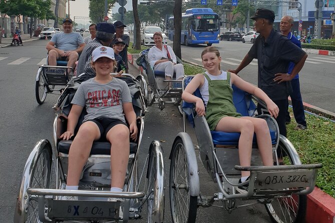 Discover Market By Cyclo Without Tour Guide By DGT - Getting Into the Swing at Binh Tay Market (Chinatown Wholesale)