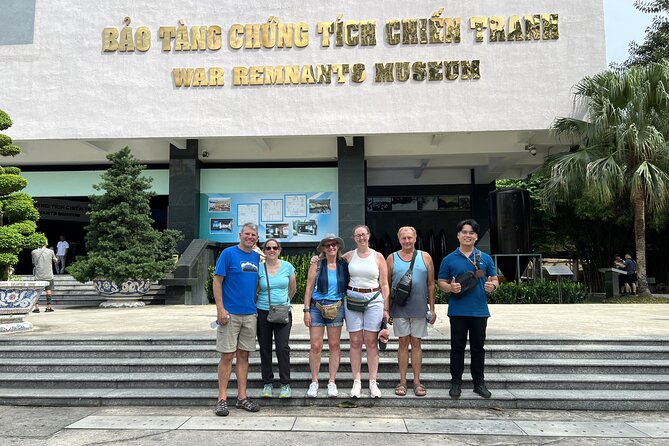 Discover Saigon Main Sights by Walking - Meeting up fast and walking with a guide who handles the tricky parts