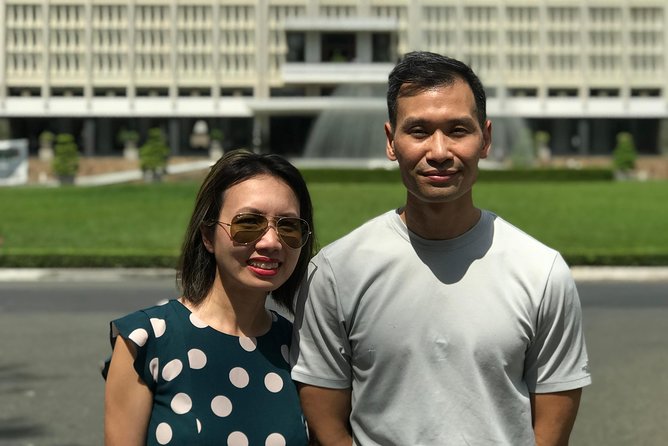 Discover Saigon Main Sights by Walking - Saigon Book Street and Vietnamese coffee to close on a local note