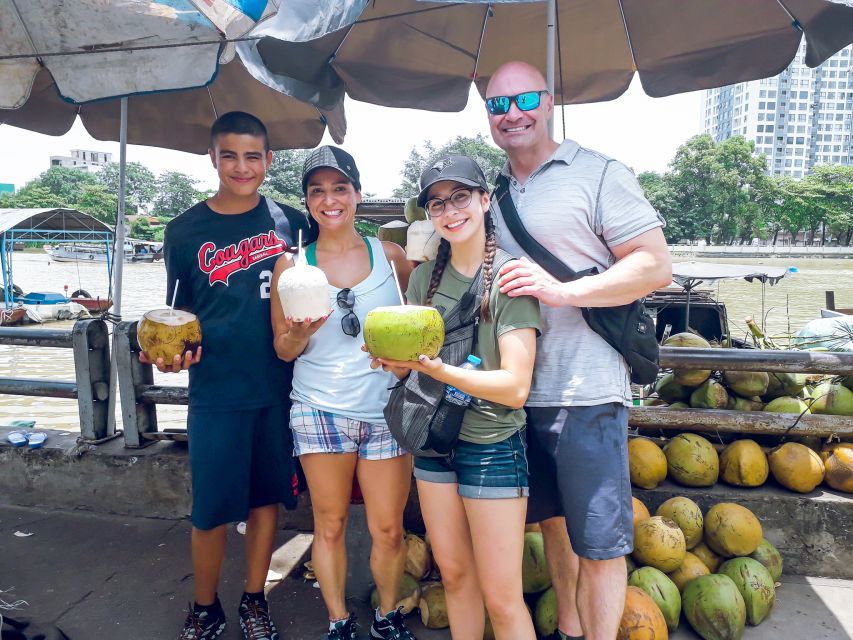 Discover Saigon's Local Sites and Culture by Motorbike - Chinatown District 5: ghost buildings, markets, temples, and the everyday commerce web