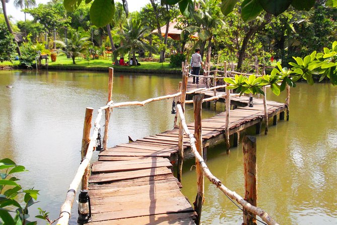 DISCOVERING UNSEEN Parts Of Saigon Full Day - Jade Pagoda and the calm contrast in District 1