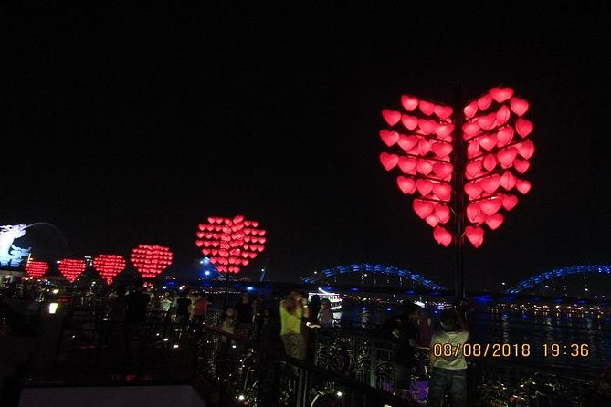 Dragon Cruise by Romantic Yatch: Tasty Beer/Flower/Cake & Dance - Boarding and Seating: Where Good Luck Meets Logistics